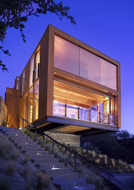 Hollywood Hills House by A+E Architecture