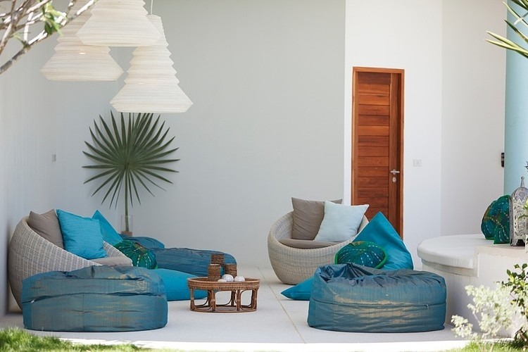 Villa Kya by Krystyna Mylonas & Steve Bray