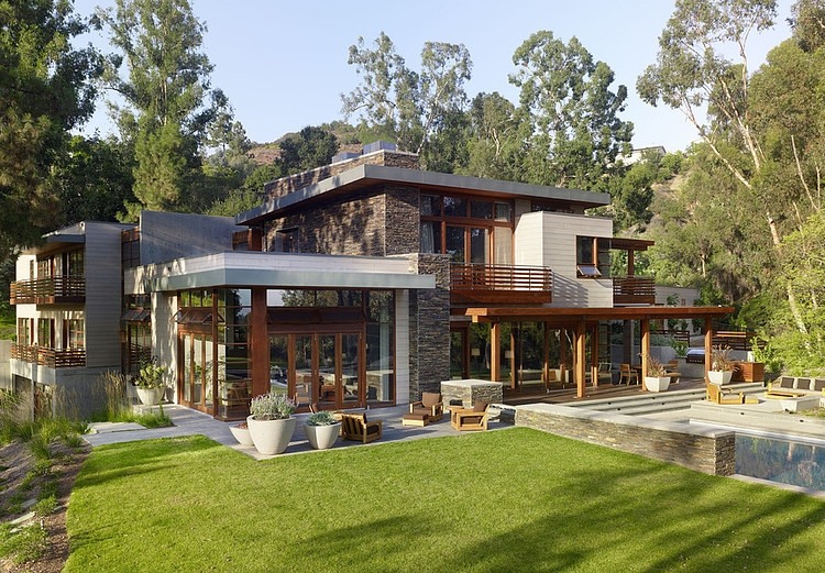 Mandeville Canyon Residence by Rockefeller Partners Architects