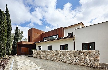 Kubik Extension by Guillermo Reynes Architecture Studio