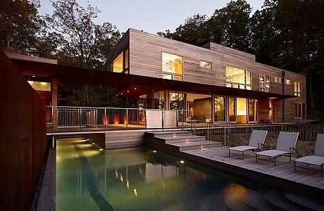 Lake Michigan Retreat by Wheeler Kearns Architects