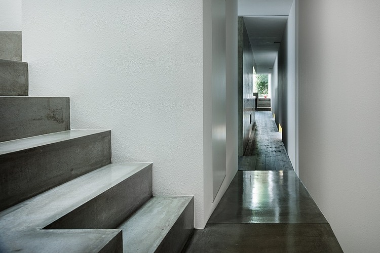Promenade House by Form/kouichi Kimura Architects