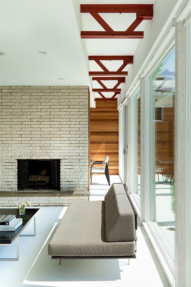 Hudson Valley House by Jeff Jordan Architects