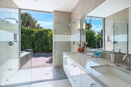 Las Palmas Residence