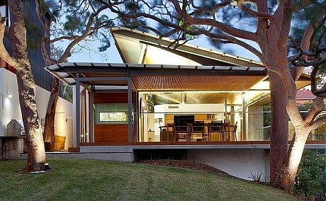 Angophora House by Richard Cole Architecture