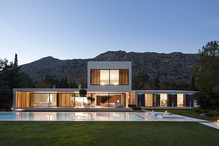 Bauza Residence by Miquel Lacomba