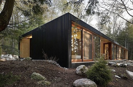 Clear Lake Cottage by MacLennan Jaunkalns Miller Architects