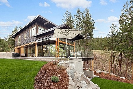 Naramata House by Balance Associates Architects