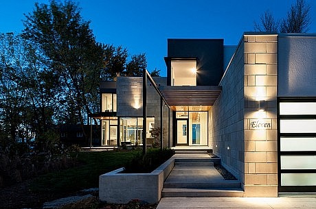 Ottawa River Home by Christopher Simmonds Architect