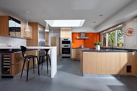 Canterbury House by CCI Renovations