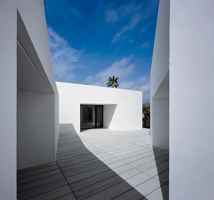 House for a Photographer II by OAB Carlos Ferrater