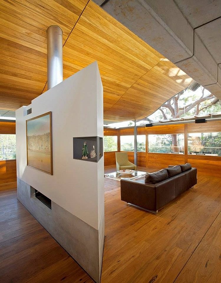 Angophora House by Richard Cole Architecture