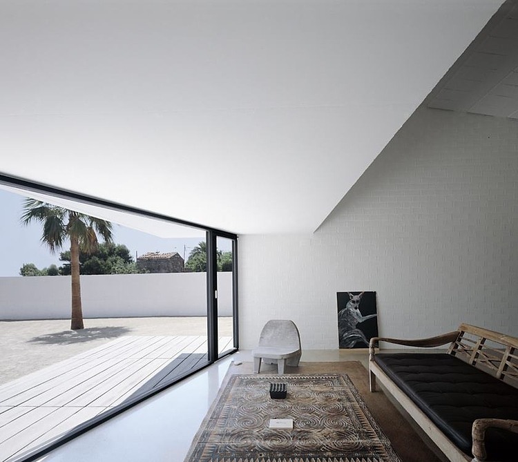 House for a Photographer II by OAB Carlos Ferrater