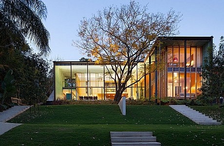 Taringa Residence by Loucas Zahos Architects