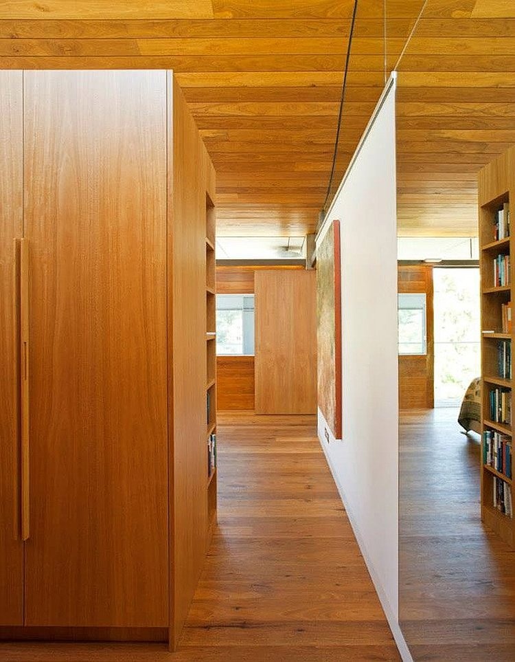 Angophora House by Richard Cole Architecture