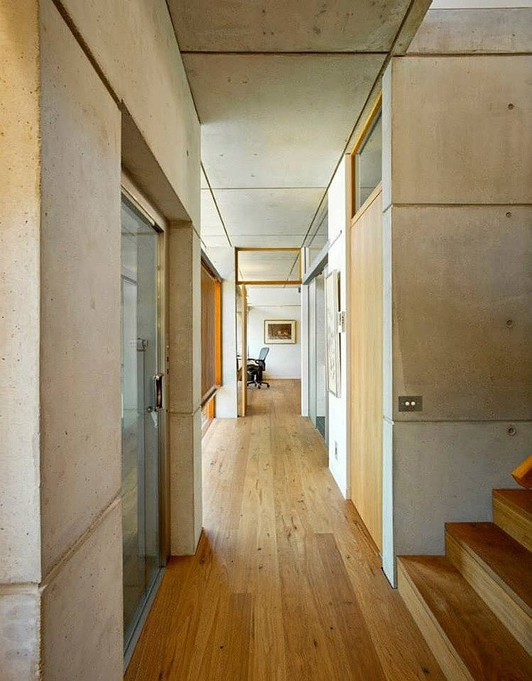 Angophora House by Richard Cole Architecture