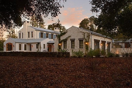 Woodside Estate by FGY Architects