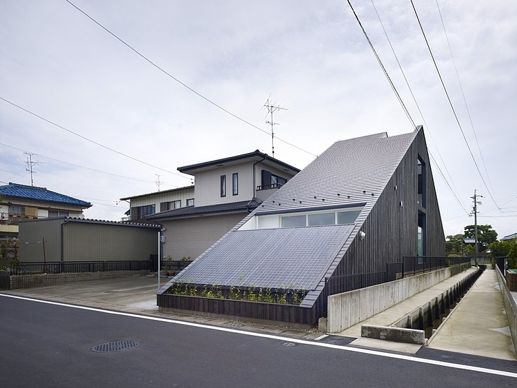 Ogaki House by Katsutoshi Sasaki + Associates