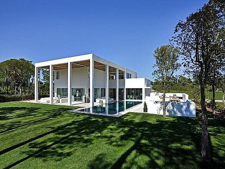 San Lorenzo House by de Blacam and Meagher Architects