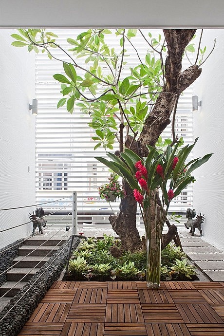 Nhabeo House by Trinhvieta-Architects