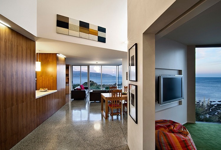 Cook Strait House by Tennent + Brown Architects