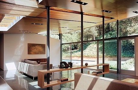 Benedict Canyon Residence by Griffin Enright Architects