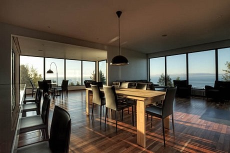 Malbaie V Residence by MU architecture