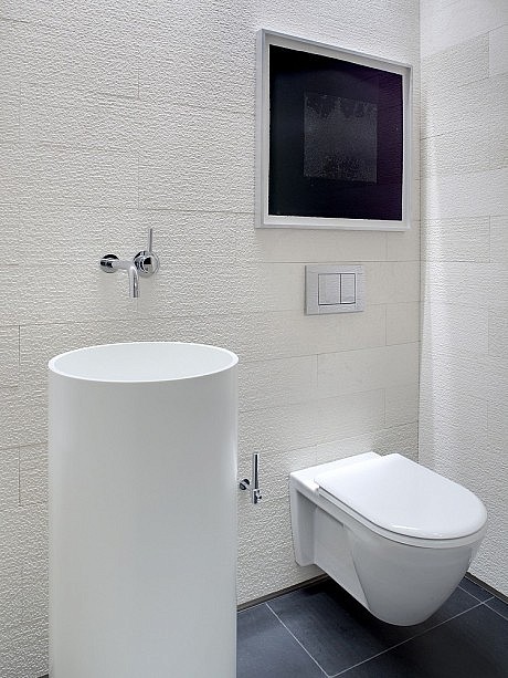 UN Plaza Apartment by ORA Studio