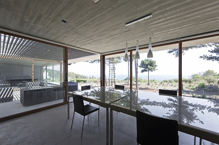 Casa Aguas Claras by Ramon Coz + Benjamin Ortiz