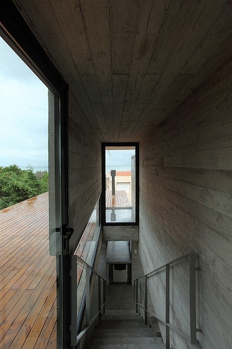 Casa en La Playa by BAK Arquitectos