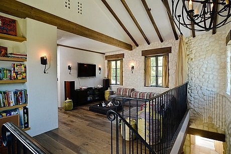 Woodside Estate by FGY Architects