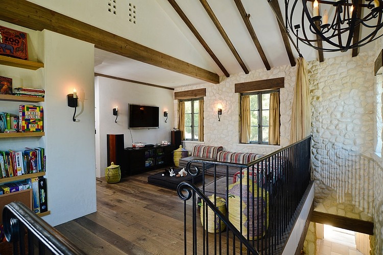 Woodside Estate by FGY Architects