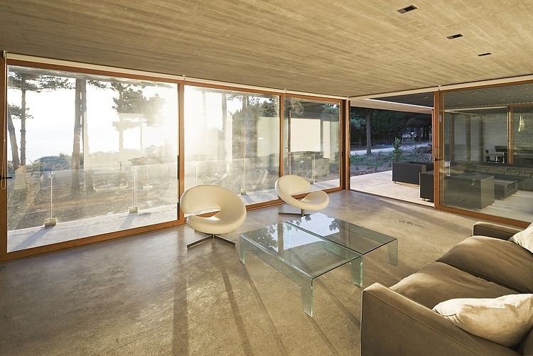 Casa Aguas Claras by Ramon Coz + Benjamin Ortiz