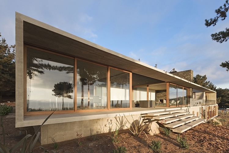 Casa Aguas Claras by Ramon Coz + Benjamin Ortiz