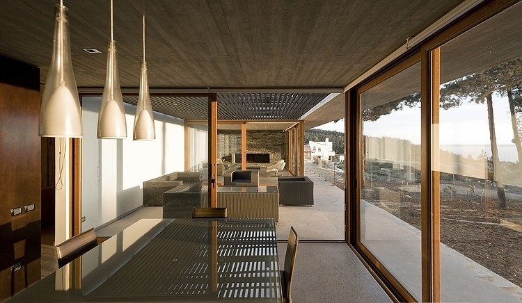 Casa Aguas Claras by Ramon Coz + Benjamin Ortiz