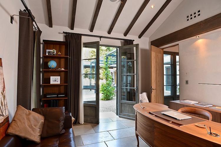 Woodside Estate by FGY Architects