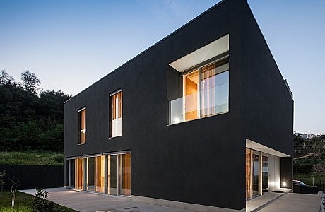 House in Penafiel by Graciana Oliveira