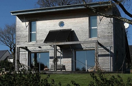 A Bioclimatic House by a.typique Patrice Bideau – Saint Nolff