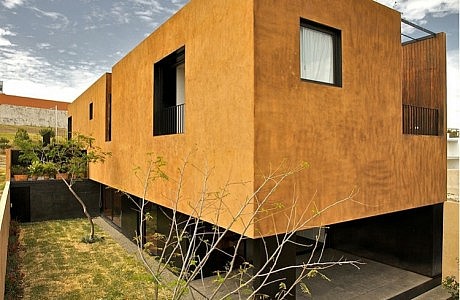 EPR House by Luis Aldrete