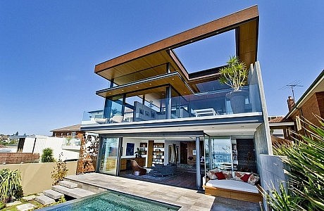 Bronte House by Rolf Ockert Design