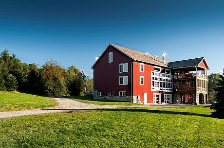 Private Barn in Ohio by Blackburn Architects