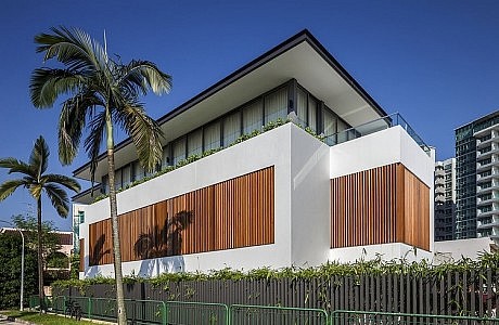 Sunny Side House by Wallflower Architecture + Design