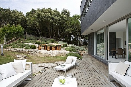 Casa Constanza by MDBA