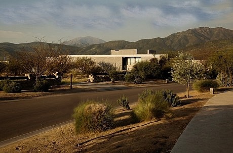 Claro House by Juan Carlos Sabbagh Arquitectos