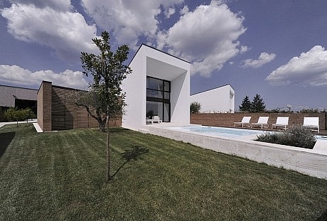 Civita Castellana Home by Romano Adolini Architetto