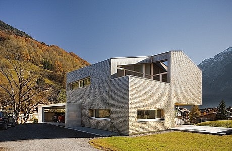 House Haller by Jurgen Haller