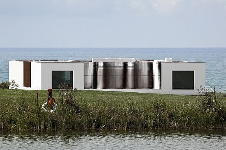 Casa PDR 385 by Fra G Ment Os