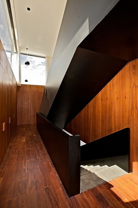 EPR House by Luis Aldrete