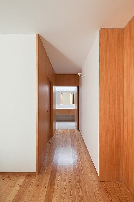 Casa de Mosteiro by Arquitectos Matos