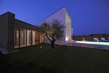 Civita Castellana Home by Romano Adolini Architetto